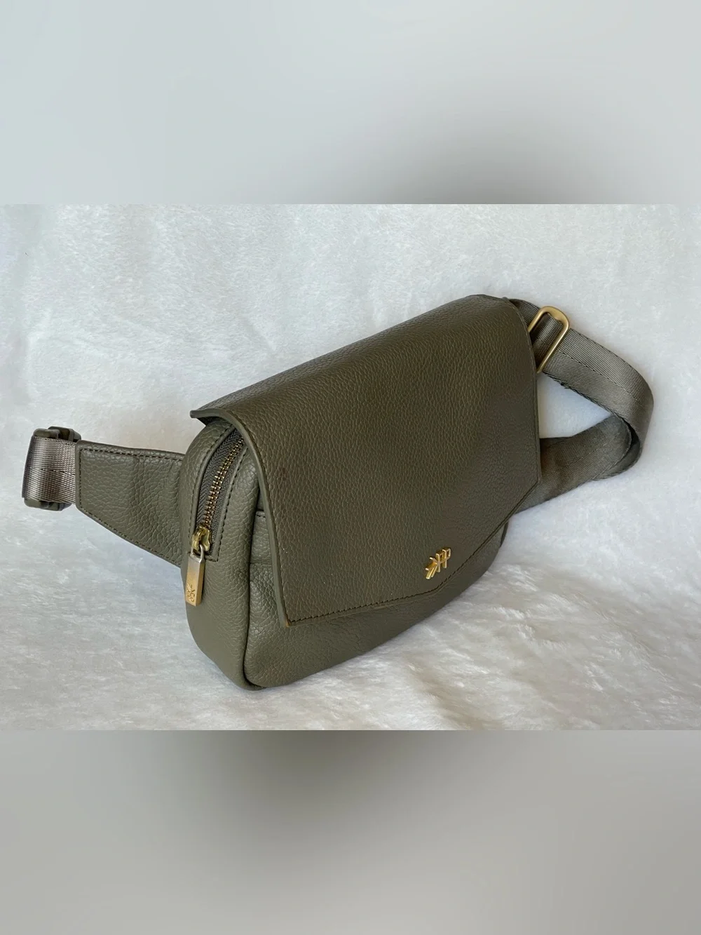 Freshly Picked Classic Park Pack in the color fig good condition - Picture 2 of 9